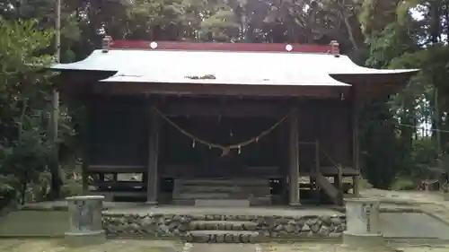 諏訪神社の本殿・本堂
