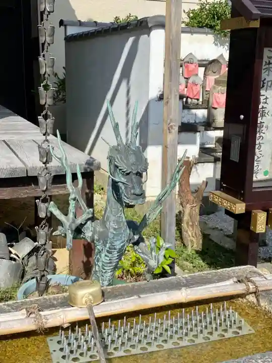 極楽寺の手水舎