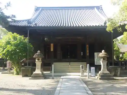斑鳩寺の本殿・本堂