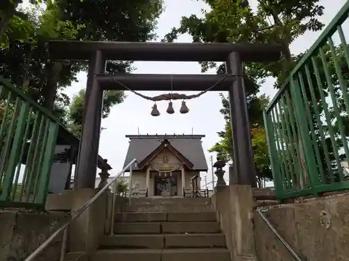 三里塚神社の鳥居