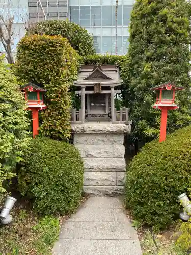 熊鷹社（新宿髙島屋）の{uncategorized: "未分類", other: "その他", undefined: "問題あり", building: "その他建物", grave: "お墓", sacred_gate: "鳥居", guardian: "狛犬", statue: "像", buddha: "仏像", history: "歴史", nature: "自然", garden: "庭園", animal: "動物", pagoda: "塔", temizu: "手水舎", mountain_gate: "山門・神門", sanctuary: "本殿・本堂", subordinate: "末社・摂社", art: "芸術", scenery: "景色", jizo: "地蔵", ema: "絵馬", goshuin: "御朱印", omikuji: "おみくじ", items: "授与品その他", amulet: "お守り", goshuincho: "御朱印帳", eats: "食事", festival: "お祭り", votive_dance: "神楽", shichigosan: "七五三参", wedding: "結婚式", experience: "体験その他", initially: "初詣", around: "周辺", anti_infection: "感染症対策"}