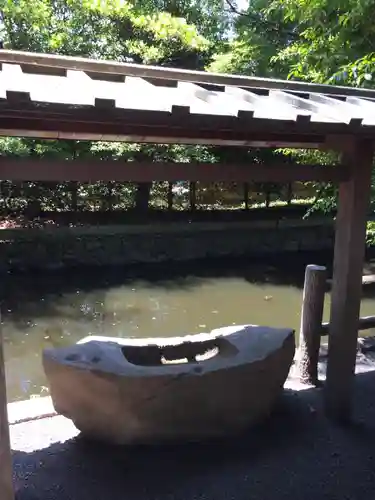 御食神社（豊受大神宮摂社）の手水舎