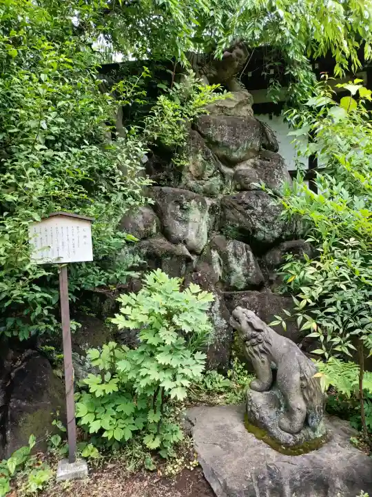 玉川神社の{uncategorized: "未分類", other: "その他", undefined: "問題あり", building: "その他建物", grave: "お墓", sacred_gate: "鳥居", guardian: "狛犬", statue: "像", buddha: "仏像", history: "歴史", nature: "自然", garden: "庭園", animal: "動物", pagoda: "塔", temizu: "手水舎", mountain_gate: "山門・神門", sanctuary: "本殿・本堂", subordinate: "末社・摂社", art: "芸術", scenery: "景色", jizo: "地蔵", ema: "絵馬", goshuin: "御朱印", omikuji: "おみくじ", items: "授与品その他", amulet: "お守り", goshuincho: "御朱印帳", eats: "食事", festival: "お祭り", votive_dance: "神楽", shichigosan: "七五三参", wedding: "結婚式", experience: "体験その他", initially: "初詣", around: "周辺", anti_infection: "感染症対策"}
