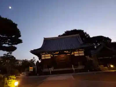 善導寺の本殿・本堂