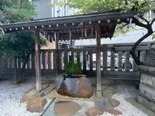 元三島神社の手水舎