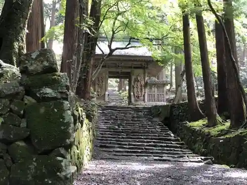 百済寺の山門