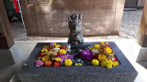 滑川神社 - 仕事と子どもの守り神の手水舎