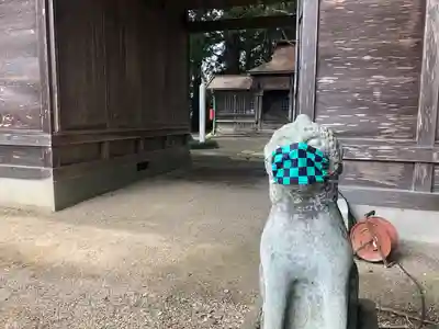 宇那禰神社の狛犬