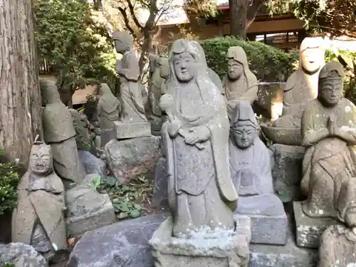 報恩寺の像