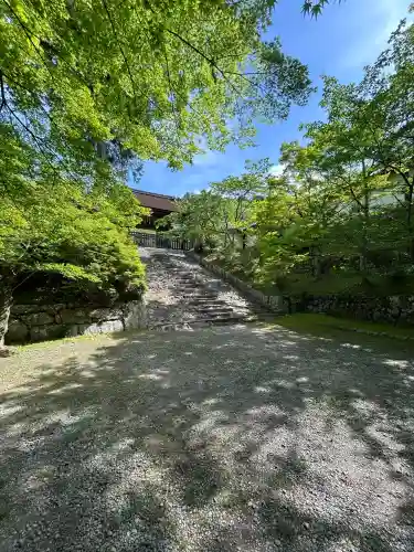毘沙門堂門跡の{uncategorized: "未分類", other: "その他", undefined: "問題あり", building: "その他建物", grave: "お墓", sacred_gate: "鳥居", guardian: "狛犬", statue: "像", buddha: "仏像", history: "歴史", nature: "自然", garden: "庭園", animal: "動物", pagoda: "塔", temizu: "手水舎", mountain_gate: "山門・神門", sanctuary: "本殿・本堂", subordinate: "末社・摂社", art: "芸術", scenery: "景色", jizo: "地蔵", ema: "絵馬", goshuin: "御朱印", omikuji: "おみくじ", items: "授与品その他", amulet: "お守り", goshuincho: "御朱印帳", eats: "食事", festival: "お祭り", votive_dance: "神楽", shichigosan: "七五三参", wedding: "結婚式", experience: "体験その他", initially: "初詣", around: "周辺", anti_infection: "感染症対策"}