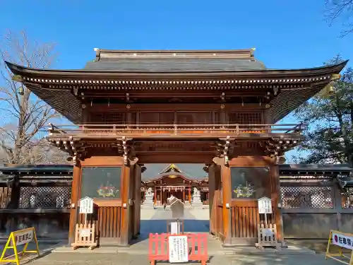 諏訪神社の山門