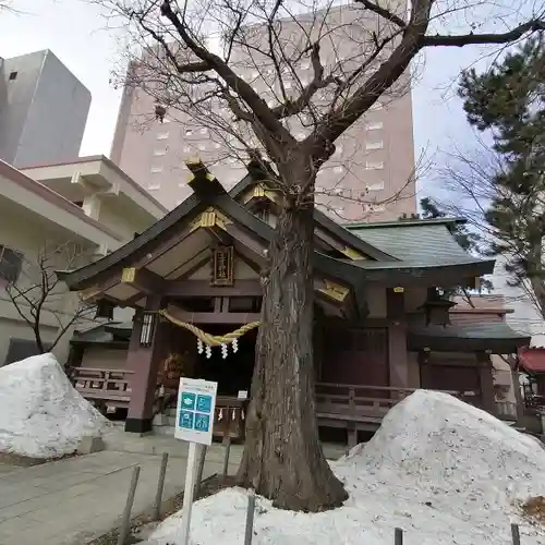 三吉神社の本殿