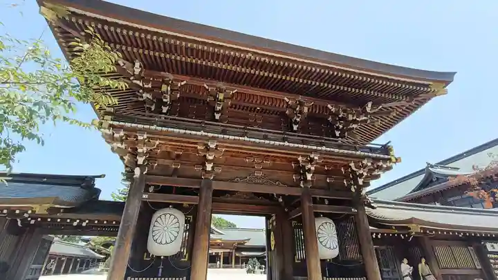 寒川神社の山門・神門