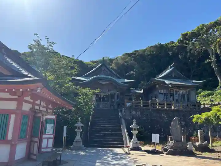 田島神社の{uncategorized: "未分類", other: "その他", undefined: "問題あり", building: "その他建物", grave: "お墓", sacred_gate: "鳥居", guardian: "狛犬", statue: "像", buddha: "仏像", history: "歴史", nature: "自然", garden: "庭園", animal: "動物", pagoda: "塔", temizu: "手水舎", mountain_gate: "山門・神門", sanctuary: "本殿・本堂", subordinate: "末社・摂社", art: "芸術", scenery: "景色", jizo: "地蔵", ema: "絵馬", goshuin: "御朱印", omikuji: "おみくじ", items: "授与品その他", amulet: "お守り", goshuincho: "御朱印帳", eats: "食事", festival: "お祭り", votive_dance: "神楽", shichigosan: "七五三参", wedding: "結婚式", experience: "体験その他", initially: "初詣", around: "周辺", anti_infection: "感染症対策"}