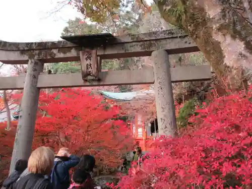 毘沙門堂門跡の鳥居