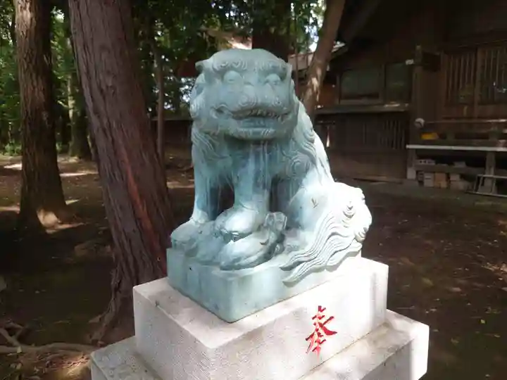 神明社の狛犬