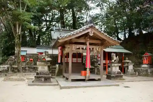 綺原坐健伊那太比賣神社の建物その他