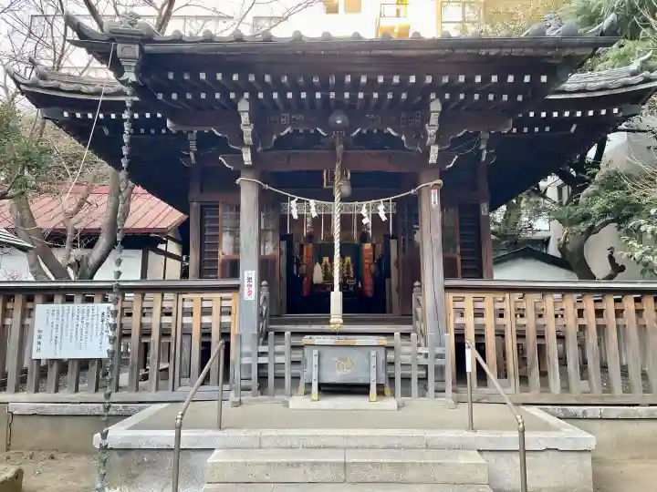 御園神社の{uncategorized: "未分類", other: "その他", undefined: "問題あり", building: "その他建物", grave: "お墓", sacred_gate: "鳥居", guardian: "狛犬", statue: "像", buddha: "仏像", history: "歴史", nature: "自然", garden: "庭園", animal: "動物", pagoda: "塔", temizu: "手水舎", mountain_gate: "山門・神門", sanctuary: "本殿・本堂", subordinate: "末社・摂社", art: "芸術", scenery: "景色", jizo: "地蔵", ema: "絵馬", goshuin: "御朱印", omikuji: "おみくじ", items: "授与品その他", amulet: "お守り", goshuincho: "御朱印帳", eats: "食事", festival: "お祭り", votive_dance: "神楽", shichigosan: "七五三参", wedding: "結婚式", experience: "体験その他", initially: "初詣", around: "周辺", anti_infection: "感染症対策"}
