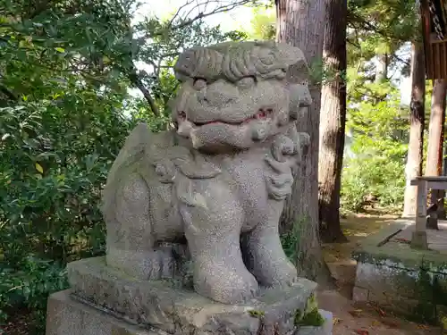 諏訪神社の狛犬