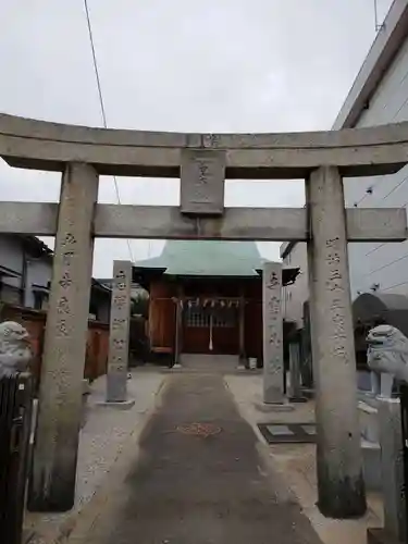 白山神社の鳥居