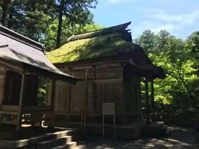 彌彦神社の末社・摂社