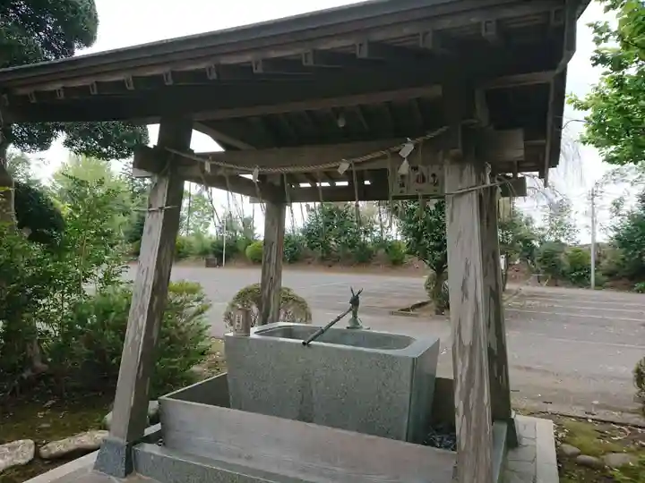 八街神社の手水舎