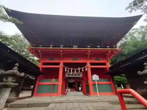 六所神社の山門・神門