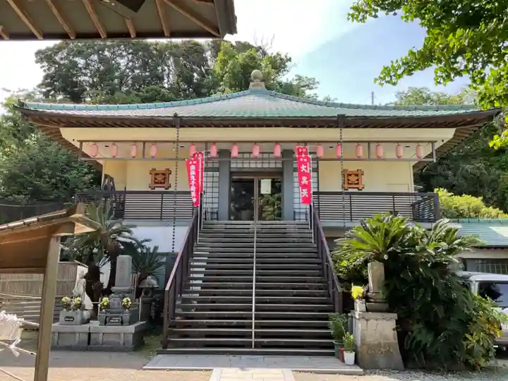 延寿寺の本殿・本堂