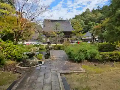 國泰寺の{uncategorized: "未分類", other: "その他", undefined: "問題あり", building: "その他建物", grave: "お墓", sacred_gate: "鳥居", guardian: "狛犬", statue: "像", buddha: "仏像", history: "歴史", nature: "自然", garden: "庭園", animal: "動物", pagoda: "塔", temizu: "手水舎", mountain_gate: "山門・神門", sanctuary: "本殿・本堂", subordinate: "末社・摂社", art: "芸術", scenery: "景色", jizo: "地蔵", ema: "絵馬", goshuin: "御朱印", omikuji: "おみくじ", items: "授与品その他", amulet: "お守り", goshuincho: "御朱印帳", eats: "食事", festival: "お祭り", votive_dance: "神楽", shichigosan: "七五三参", wedding: "結婚式", experience: "体験その他", initially: "初詣", around: "周辺", anti_infection: "感染症対策"}