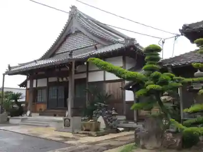 常楽寺の本殿・本堂