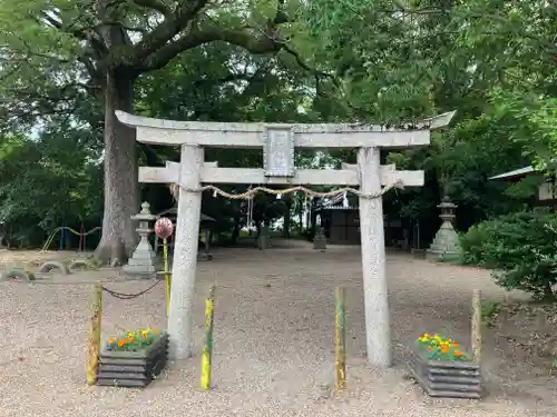 十二社神社の鳥居