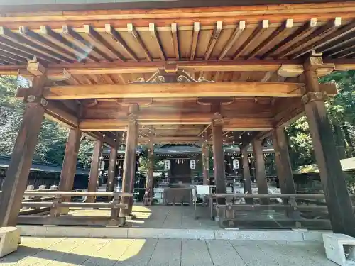 吉野神宮の{uncategorized: "未分類", other: "その他", undefined: "問題あり", building: "その他建物", grave: "お墓", sacred_gate: "鳥居", guardian: "狛犬", statue: "像", buddha: "仏像", history: "歴史", nature: "自然", garden: "庭園", animal: "動物", pagoda: "塔", temizu: "手水舎", mountain_gate: "山門・神門", sanctuary: "本殿・本堂", subordinate: "末社・摂社", art: "芸術", scenery: "景色", jizo: "地蔵", ema: "絵馬", goshuin: "御朱印", omikuji: "おみくじ", items: "授与品その他", amulet: "お守り", goshuincho: "御朱印帳", eats: "食事", festival: "お祭り", votive_dance: "神楽", shichigosan: "七五三参", wedding: "結婚式", experience: "体験その他", initially: "初詣", around: "周辺", anti_infection: "感染症対策"}