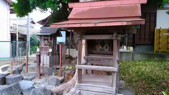八坂瓊神社(王塚古墳跡)の末社・摂社