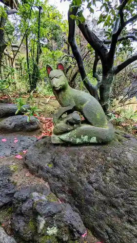 白金氷川神社の狛犬