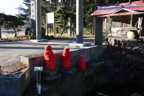 御札神社の地蔵