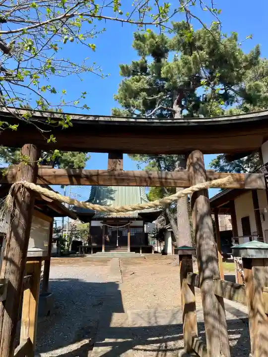 東伏見氷川神社の{uncategorized: "未分類", other: "その他", undefined: "問題あり", building: "その他建物", grave: "お墓", sacred_gate: "鳥居", guardian: "狛犬", statue: "像", buddha: "仏像", history: "歴史", nature: "自然", garden: "庭園", animal: "動物", pagoda: "塔", temizu: "手水舎", mountain_gate: "山門・神門", sanctuary: "本殿・本堂", subordinate: "末社・摂社", art: "芸術", scenery: "景色", jizo: "地蔵", ema: "絵馬", goshuin: "御朱印", omikuji: "おみくじ", items: "授与品その他", amulet: "お守り", goshuincho: "御朱印帳", eats: "食事", festival: "お祭り", votive_dance: "神楽", shichigosan: "七五三参", wedding: "結婚式", experience: "体験その他", initially: "初詣", around: "周辺", anti_infection: "感染症対策"}
