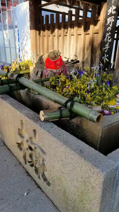 北野天満宮の{uncategorized: "未分類", other: "その他", undefined: "問題あり", building: "その他建物", grave: "お墓", sacred_gate: "鳥居", guardian: "狛犬", statue: "像", buddha: "仏像", history: "歴史", nature: "自然", garden: "庭園", animal: "動物", pagoda: "塔", temizu: "手水舎", mountain_gate: "山門・神門", sanctuary: "本殿・本堂", subordinate: "末社・摂社", art: "芸術", scenery: "景色", jizo: "地蔵", ema: "絵馬", goshuin: "御朱印", omikuji: "おみくじ", items: "授与品その他", amulet: "お守り", goshuincho: "御朱印帳", eats: "食事", festival: "お祭り", votive_dance: "神楽", shichigosan: "七五三参", wedding: "結婚式", experience: "体験その他", initially: "初詣", around: "周辺", anti_infection: "感染症対策"}