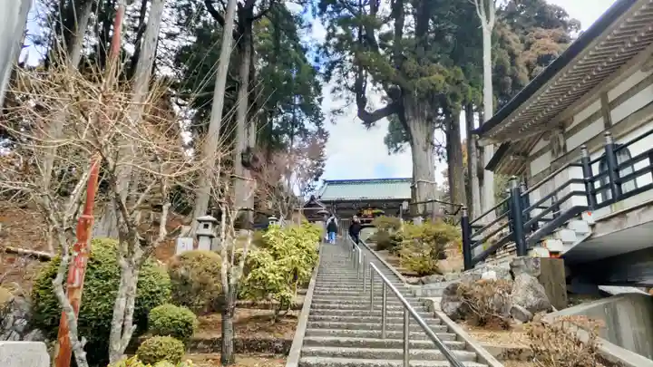 身延山奥之院思親閣(山梨県)