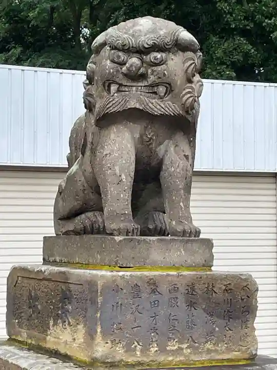 女満別神社の狛犬