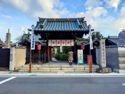 間々観音（龍音寺）の山門・神門