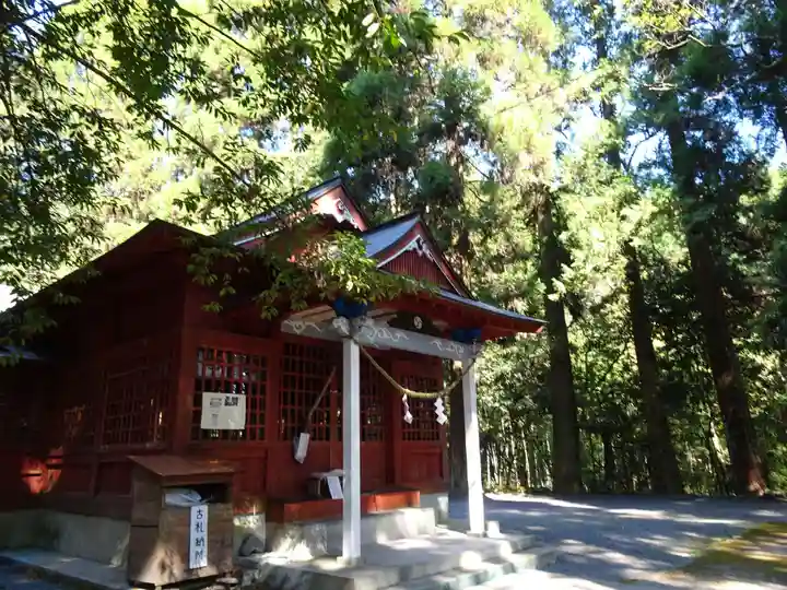 安良神社の本殿・本堂