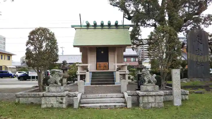 前島神社の末社・摂社