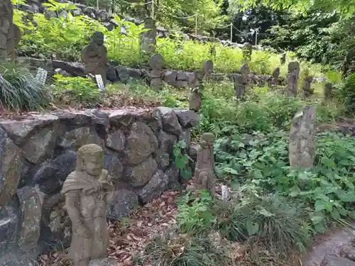 東圓寺の像