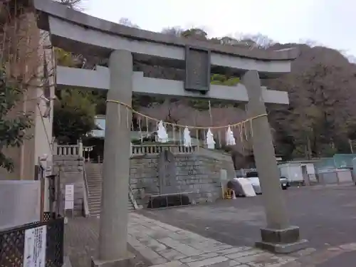 根岸八幡神社の鳥居