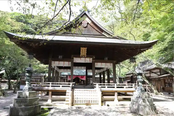 金崎宮の本殿・本堂