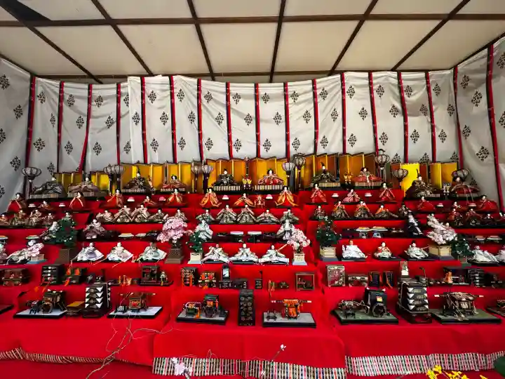 座間神社の{uncategorized: "未分類", other: "その他", undefined: "問題あり", building: "その他建物", grave: "お墓", sacred_gate: "鳥居", guardian: "狛犬", statue: "像", buddha: "仏像", history: "歴史", nature: "自然", garden: "庭園", animal: "動物", pagoda: "塔", temizu: "手水舎", mountain_gate: "山門・神門", sanctuary: "本殿・本堂", subordinate: "末社・摂社", art: "芸術", scenery: "景色", jizo: "地蔵", ema: "絵馬", goshuin: "御朱印", omikuji: "おみくじ", items: "授与品その他", amulet: "お守り", goshuincho: "御朱印帳", eats: "食事", festival: "お祭り", votive_dance: "神楽", shichigosan: "七五三参", wedding: "結婚式", experience: "体験その他", initially: "初詣", around: "周辺", anti_infection: "感染症対策"}