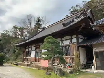 智蔵寺の本殿・本堂