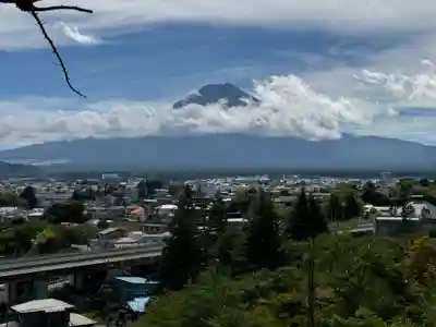 新倉富士浅間神社(山梨県)