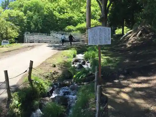 諏訪大社上社前宮の周辺