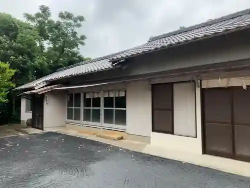 天手長男神社の建物その他